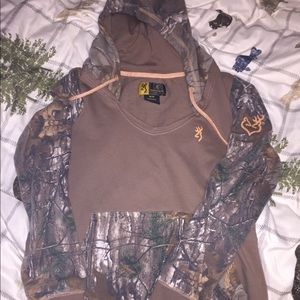 ❤️Women’s Browning/Realtree hoodie size Medium